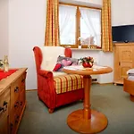 Alpen-chalet-sol-alpium